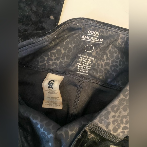 Good American Workout Set Black Crushed Velvet - Picture 5 of 5